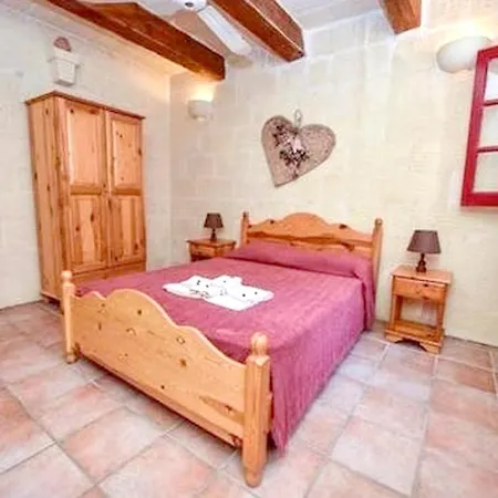 Villa With 3 Bedrooms In With Wonderful Mountain View Private Pool Enclosed Garden *