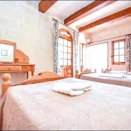 Villa With 3 Bedrooms In With Wonderful Mountain View Private Pool Enclosed Garden *
